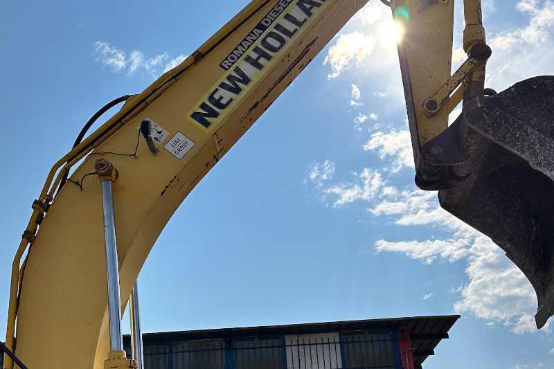 OmecoHub - Immagine NEW HOLLAND E245B